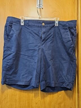 Old Navy Woman's Navy Flat-Front Cotton Shorts